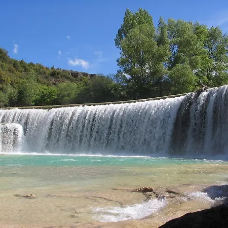 Vandrerhjem Restaurante Salto De Bierge *